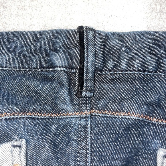 ❤️2/$15 or 3/$26❤️ Lane Bryant Venezia Denim Crop Pants, Size 16 - Picture 5 of 10